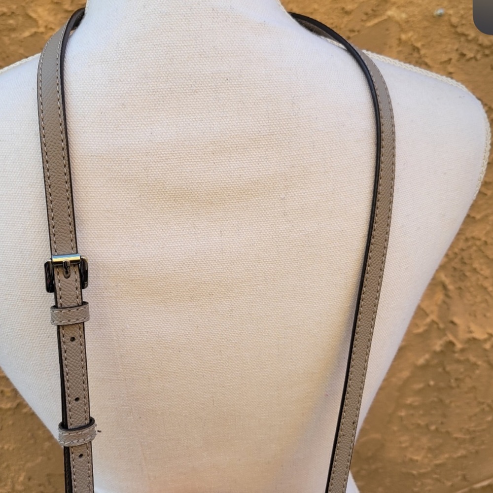 Michael Kors Purse - Picture 5 of 9